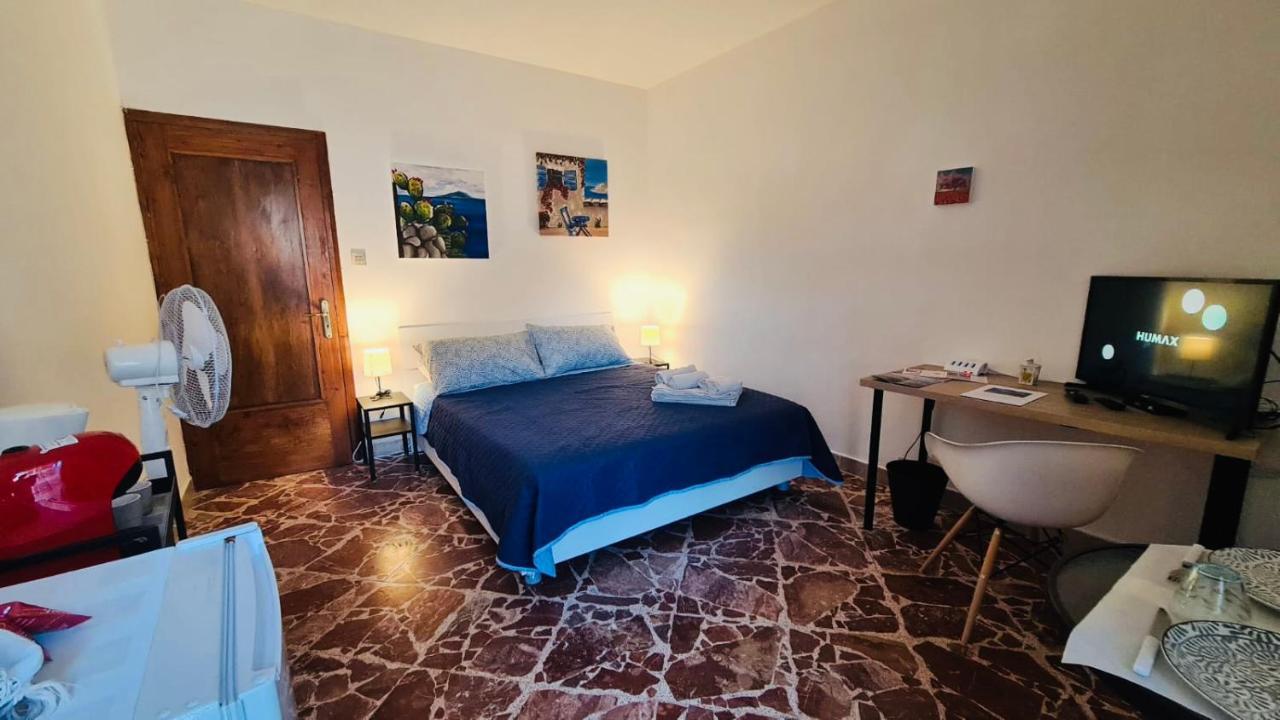 A Punta Terra Isnello Bed and Breakfast Exterior foto