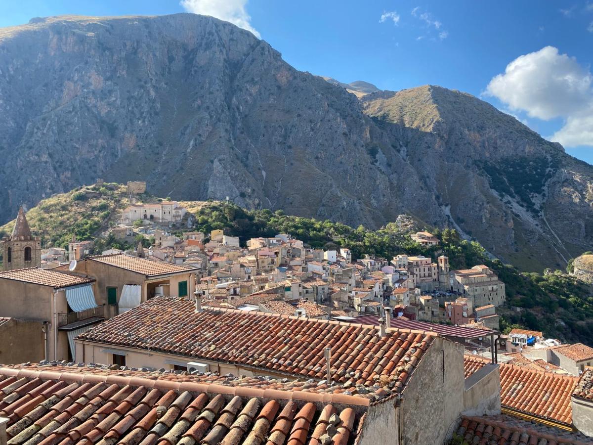 A Punta Terra Isnello Bed and Breakfast Exterior foto